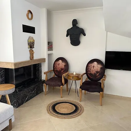 Villa Detached House With Pool In Alacati *