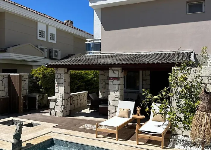 Detached House With Pool In Alaçatı *