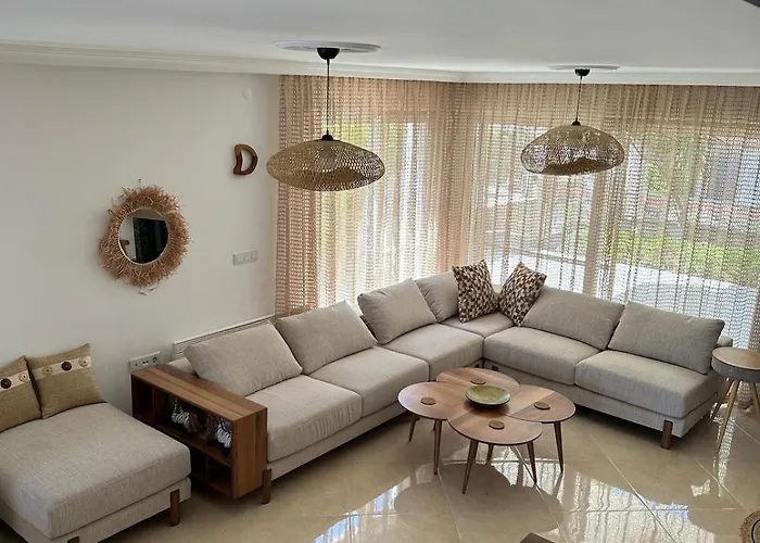 Detached House With Pool In Alacati فيلة